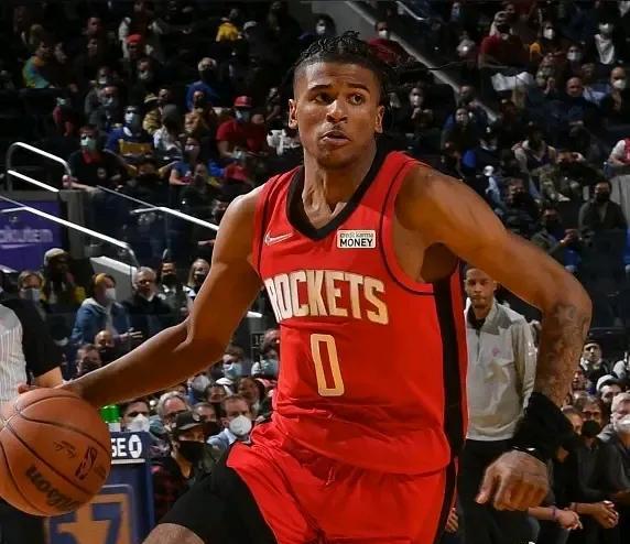 记者火箭已凑齐足够参赛球员 记者火箭已凑齐足够参赛球员