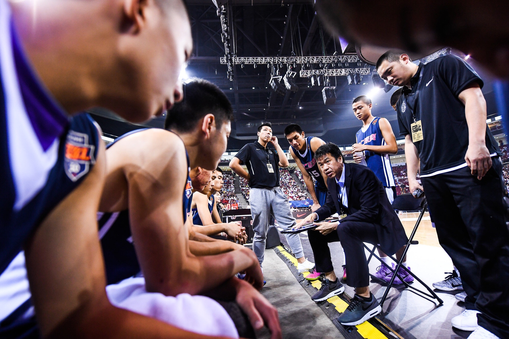 关于篮球HBL联赛:布拉格王队三连胜的信息 关于篮球HBL联赛:布拉格王队三连胜的信息